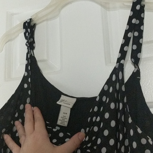 Black and white polka dot tank - Picture 2 of 2